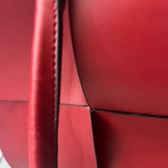 Bottega Veneta Tote Elegant Red Woven Tote Bag Full Zip - Picture 15 of 15